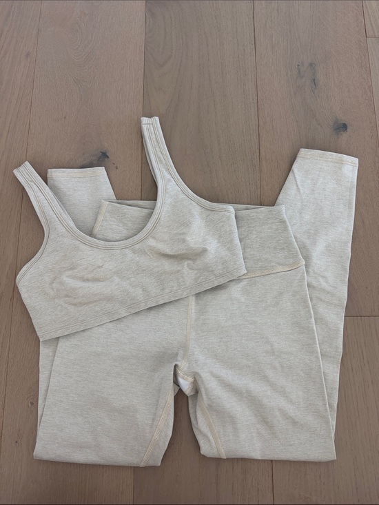 ALO Yoga Other - Alo Yoga Oatmeal Scoop Bralette & Legging Set - Cream Size Small